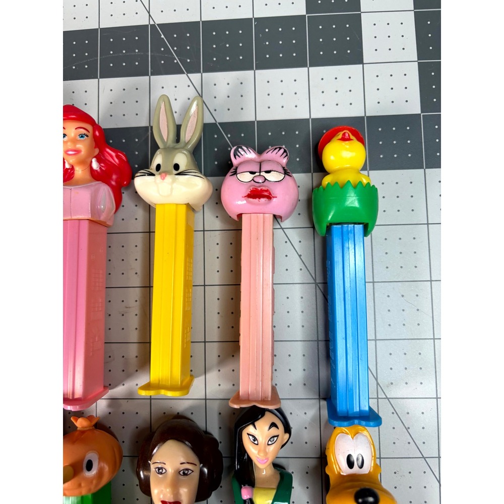 Vintage PEZ Dispensers Lot of 10 Disney Star Wars Looney Tunes Peanuts - Picture 3 of 5